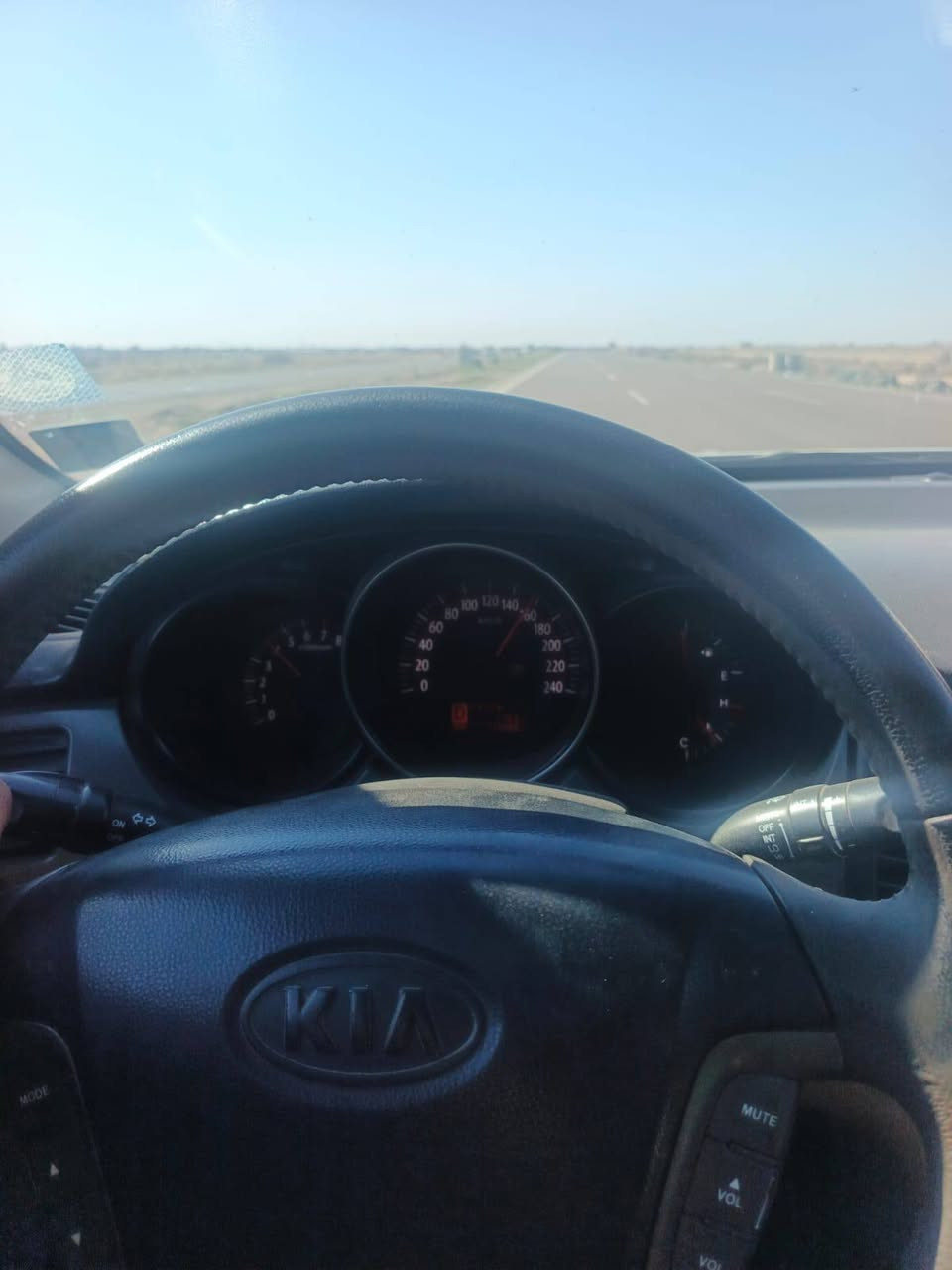 سلام عليكم 
2010 
فول مواصفات عده البصمه 
فتحه سقف 
اشاير بلمري مري كهرباء شفط 

نضام ايكو
كير مكينه كفاله 
صدر امامي خلفي جديد 
تخم تاير أو ويل جديد 
مناقصها برغي
السياره بيها 6 قطع صبغ بدون دواخل ابيع حزام
رقم مميز بأسمي 
السعر (90 ) 
***********
