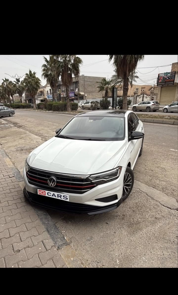 ‏Jetta 2019 SE
السيارة مكفولة من كل شيء

بجم كبس، 
فقط باب خلف السكن صبغ بدون دواخل و اسفل الصندوق مكان رقم، مع دعامية خلفية...
ربع جامرلغ خلفي تقريبا شبر بارد 

سياره ماشية 85 ميل وقابل للزياده 

كل ايرباكات سليمة %١٠٠

مكان :  صلاح الدين تكريت 
***********

‏3VWC57BU8KM009291
