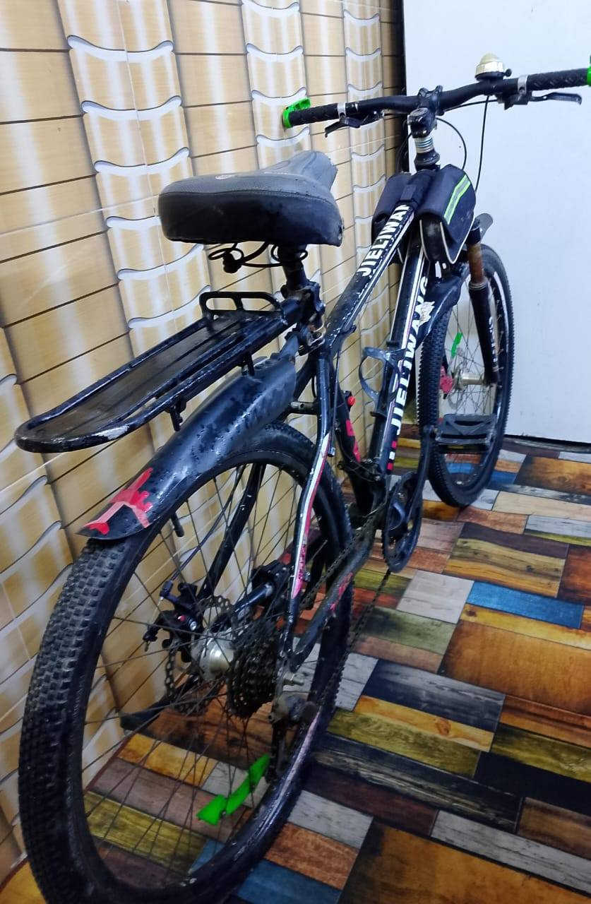 بايسكل الماني مستعمل السعر 100 / اتصال وات ساب ***********
