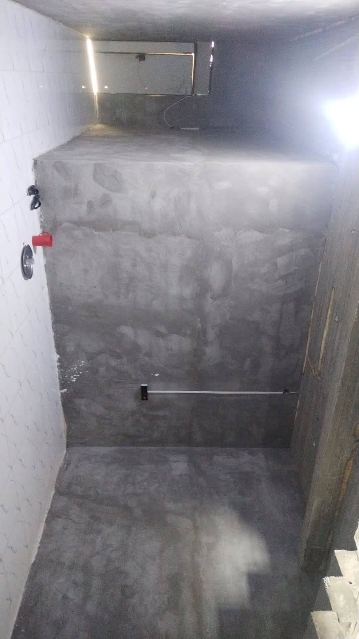 السلام عليكم بيت للبيع بالهارثه شارع المسحب قرب صيطرة الجيش  قريب ع المدرسه الجديده. خدمات مي ارو.  كهرباء  اربع خطوط   البيت بيه. نواقص.  بصيطه. مساحه 350م البيت غرفتين هوول مطبخ ديوانيه صحيات داخليه وخارجيه.  قريب. ع شارع العالم ثالث بيت هاذه رقم. ***********
