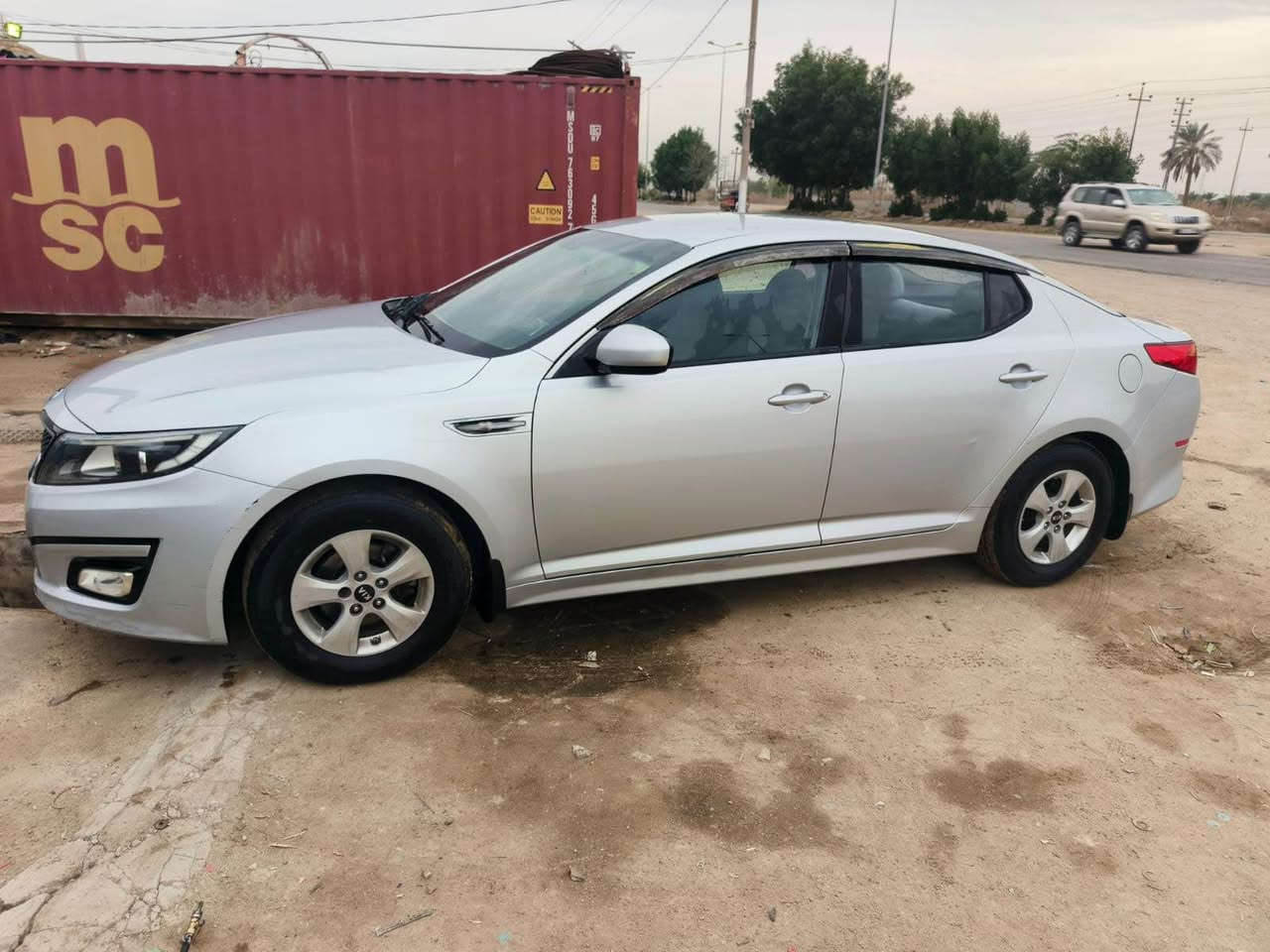 السلام عليكم 
للبيع سياره كي فايف k5 وارد كوري 
محرك 2000 موديل 2016 
سعر 126 وبيها مجال 
رقمها بصرة وعنواني بصرة ابو صخير
ورقمي لتواصل *********** البصرة, العراق
