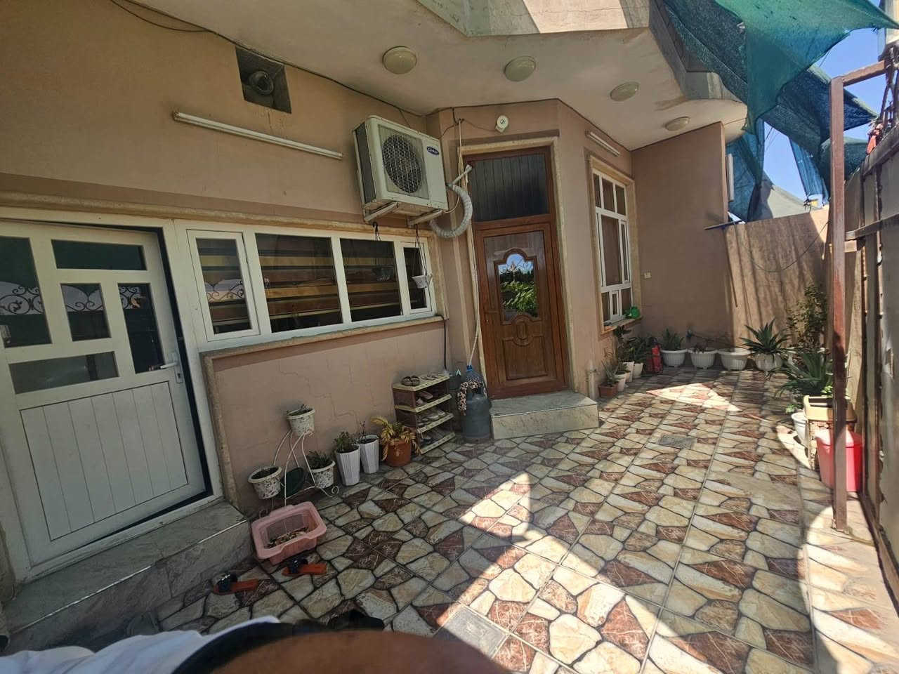 دار ١٠٠مربع طابقين طابو فووول درج داخل للبيع بال٥٥ على سايدين  شارع الراشدين موقع مميز سعر ١٠٥ مع مجال للمعلومات اتصال على***********
