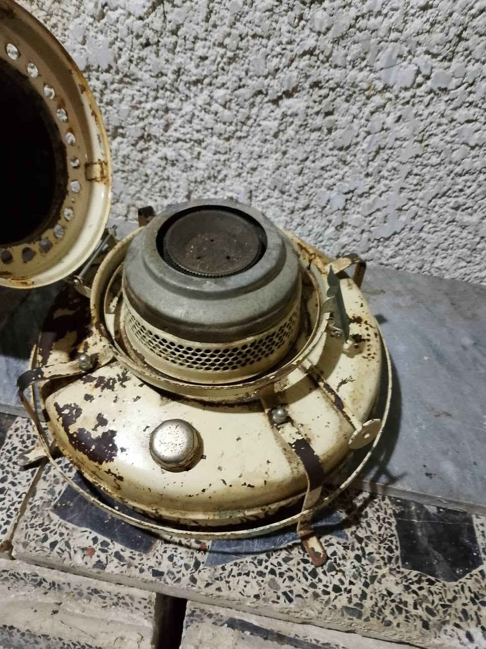 صوبه نضيفه للبيع علاء دين 15 بيها مجال حك جيه عوزه فتيله هيه بيها فتيله بس مجاي تطلع


**إذا كنت صاحب هذا الإعلان وتريد حذفه لأي سبب، رجاءا أرسل رسالة إلى الدعم الفني**