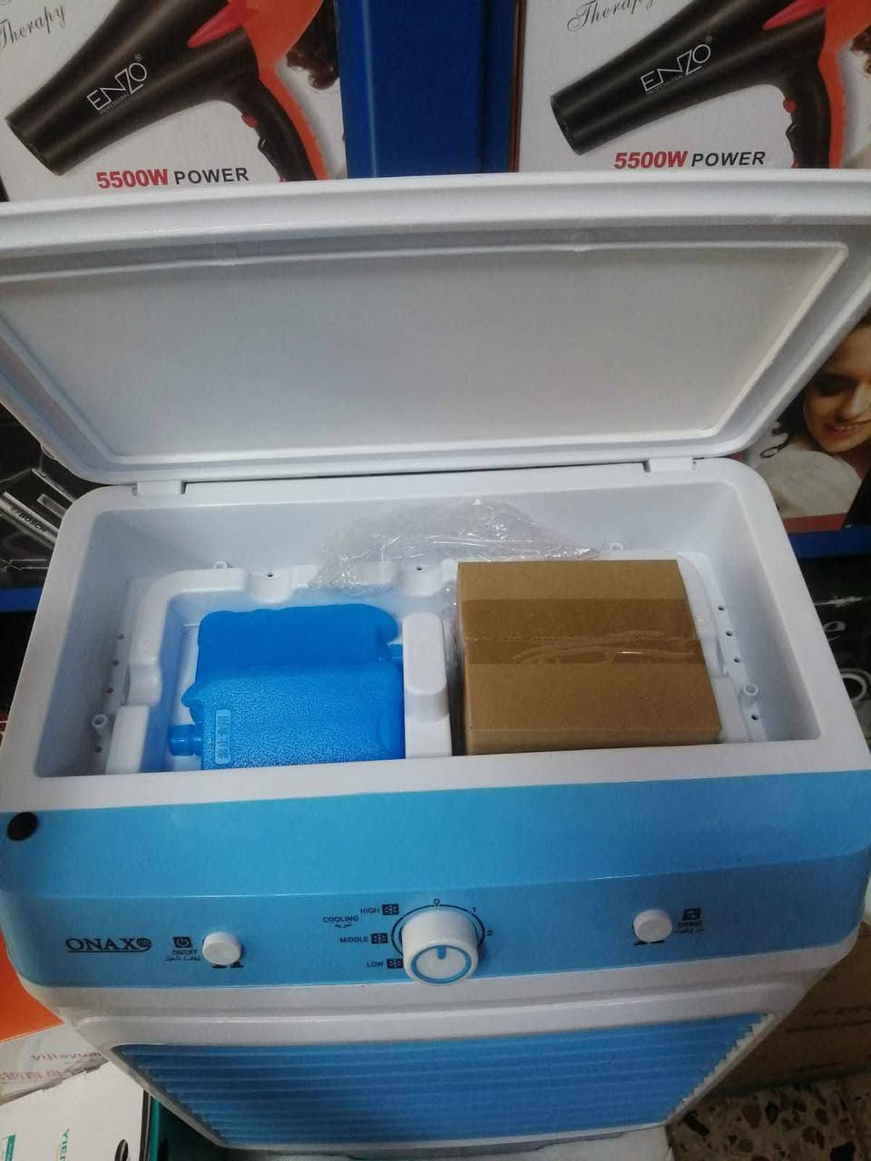 مبردة كونفيرة ماركه اوناكس شركه عالميه بلغنه عن التعريف نظام الشلال بلازمه مانع رطوبه  عجلات متحركة ماطور نحاس متوفر
ارتفاع 95 سانتيم
العرض 50 سانتيم
3سرعه الماطور نحاس
السعر 90 الف  
 توصيل5 الجميع المحافظات متوفر 
تخفيض السعر لفترة محدودة
سارع بلحجز🎉🎉 بغداد, العراق


**إذا كنت صاحب هذا الإعلان وتريد حذفه لأي سبب، رجاءا أرسل رسالة إلى الدعم الفني**