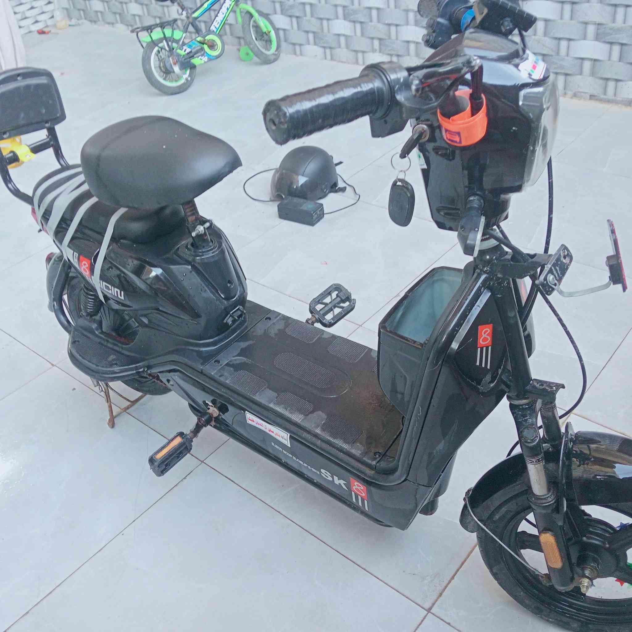 سلام عليكم دراجة للبيع حجم 14 باتريات جدد معه سله وخوذه وشاحنه سعر 275وبيه مجال للشراي


**إذا كنت صاحب هذا الإعلان وتريد حذفه لأي سبب، رجاءا أرسل رسالة إلى الدعم الفني**