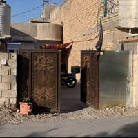 بيت المربع الأول  السريدات القديمه  200متر طابق واحد  واجه 6متر نزال 3...
