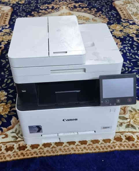 طابعات ليزريه كانون عدد 3
طابعات ليزريه كانون 645\631\635 للبيع شلع مع الاحبار
المواصفات معروفه شاشة لمس  واي فاي
السعر الكلي للطابعات كلهن مع الكاترجات (450 الف)
شغالات ويطبعن بس طباعه خفيفه احبار تجاريه
بغداد/مدينة الصدر/***********
