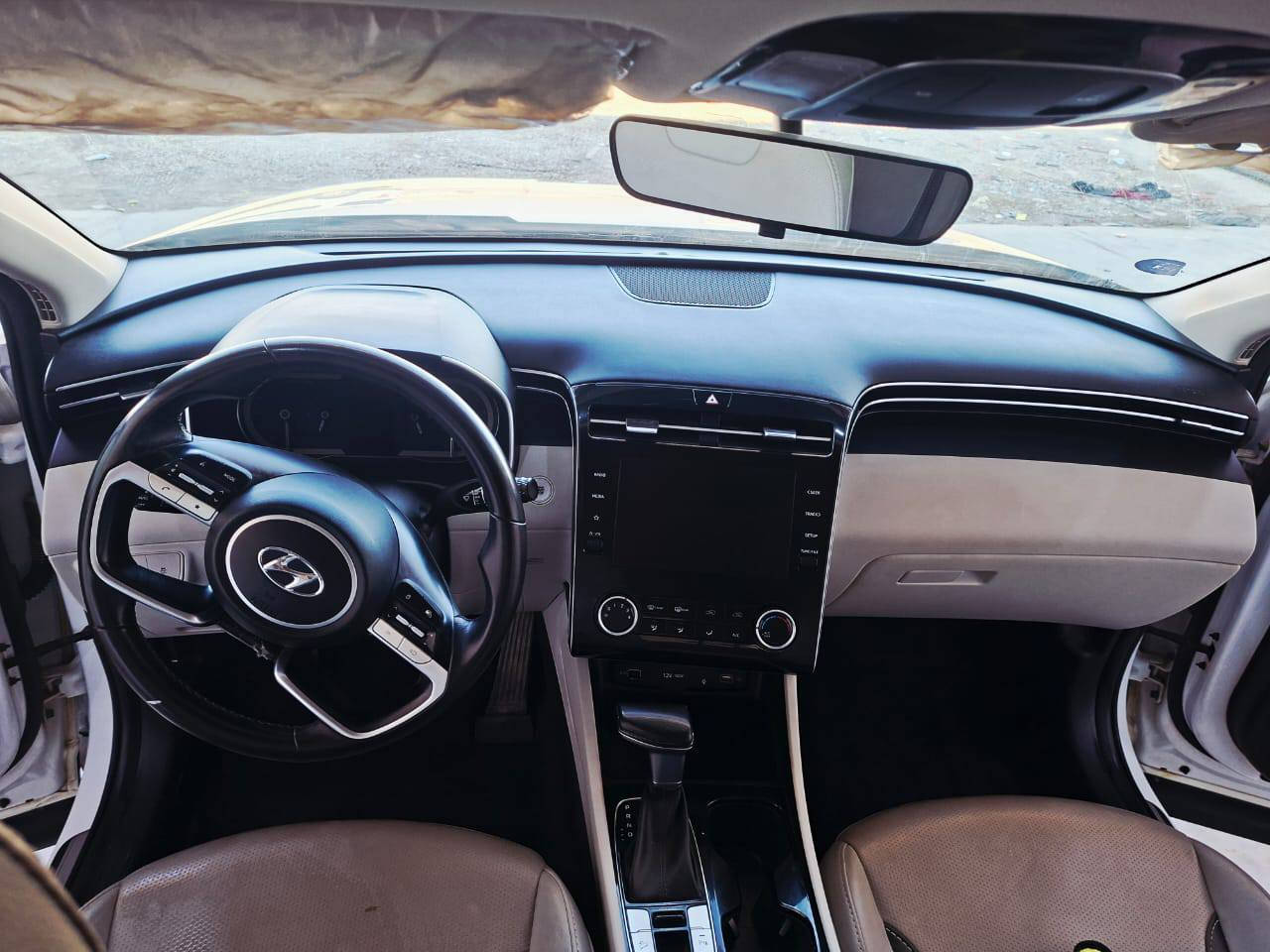 سيارة توسان مودديل 2023مكفولة  جديدة الاتصال على  *********** السعر 225
