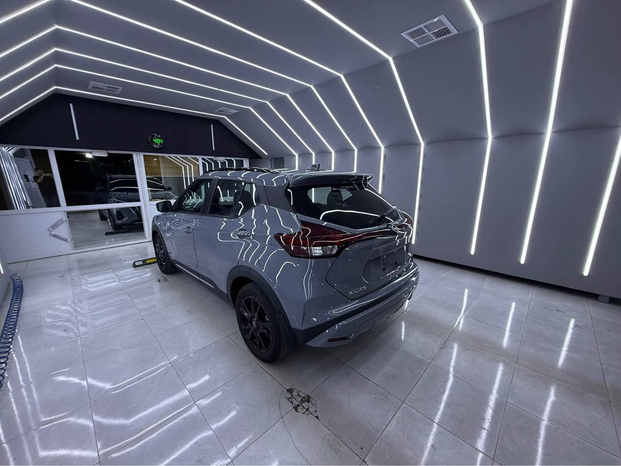 نيسان كيكس sr plus موديل 2023 فولل الفولل 
مرقم سليمانية كامل بأسمي جاملغ كلير امريكا وارباك بس استيرن *********** كالار, السليمانية
