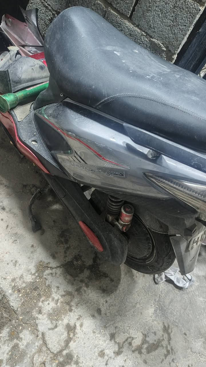 السلام عليكم
دراجه شحن سكنس موديل 2024
ملف 1500
6 بطاريات جديد شريط بلجيس مستخدمه اقل الشهر
دراجه شغاله  تحتاج تصليح بحم فقط
دراجه سويت بيهه حادث بجم فقط ابيعهه على حطتهه الي تفيده يراسلني
بغداد الدوره
‏‪***********‬‏
