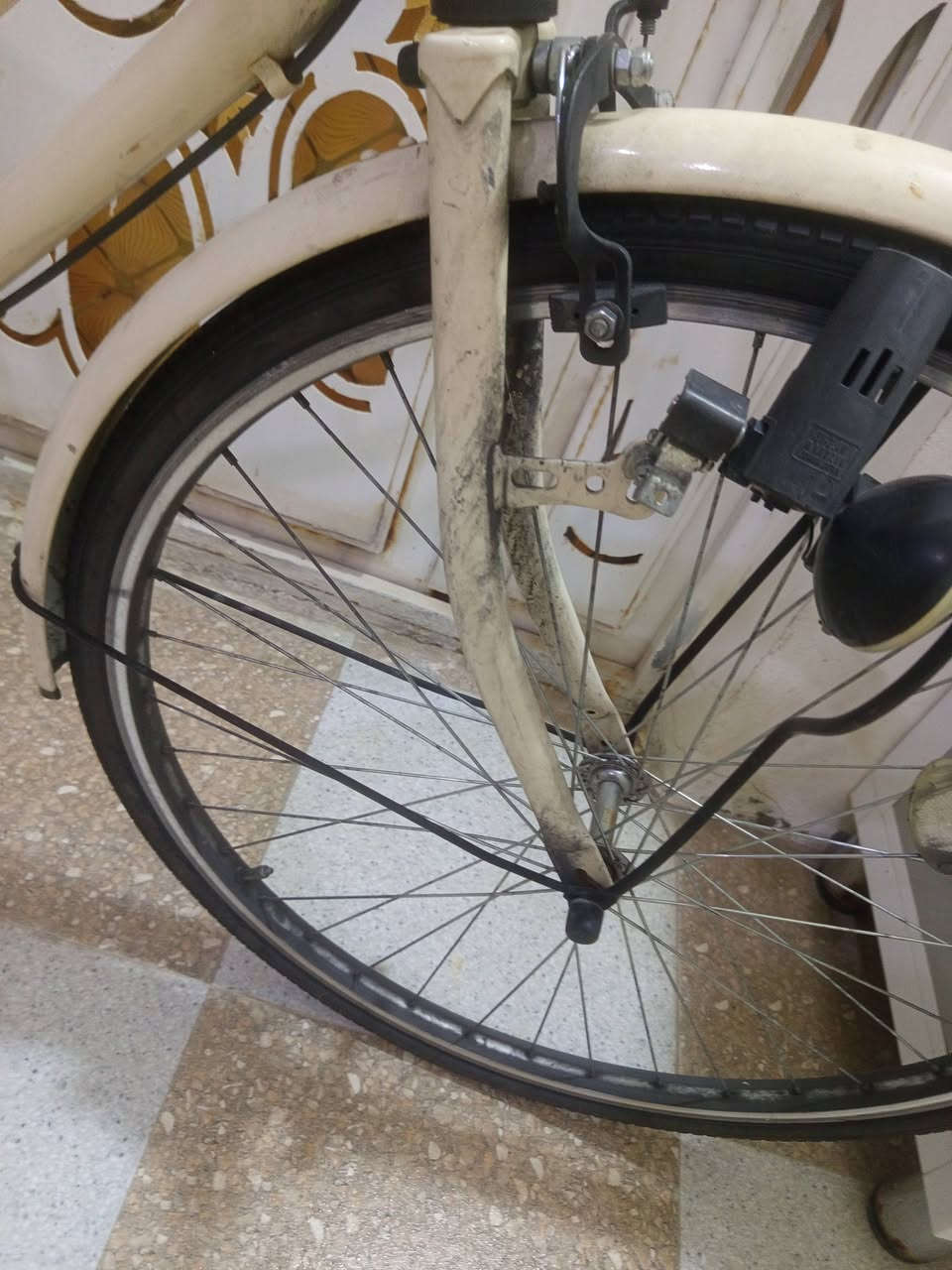 باسكل البيع سانتوس موديل 2022
الباسكل لونه حليبي فول نضافه 
قبل اربع ايام نازل من كرار ابو النقش 
الباسكل بعده بصخامه ماي ما ذاب عليه 
خاص مفتوح الشراي بي خير يدلل ،،،،،


**إذا كنت صاحب هذا الإعلان وتريد حذفه لأي سبب، رجاءا أرسل رسالة إلى الدعم الفني**