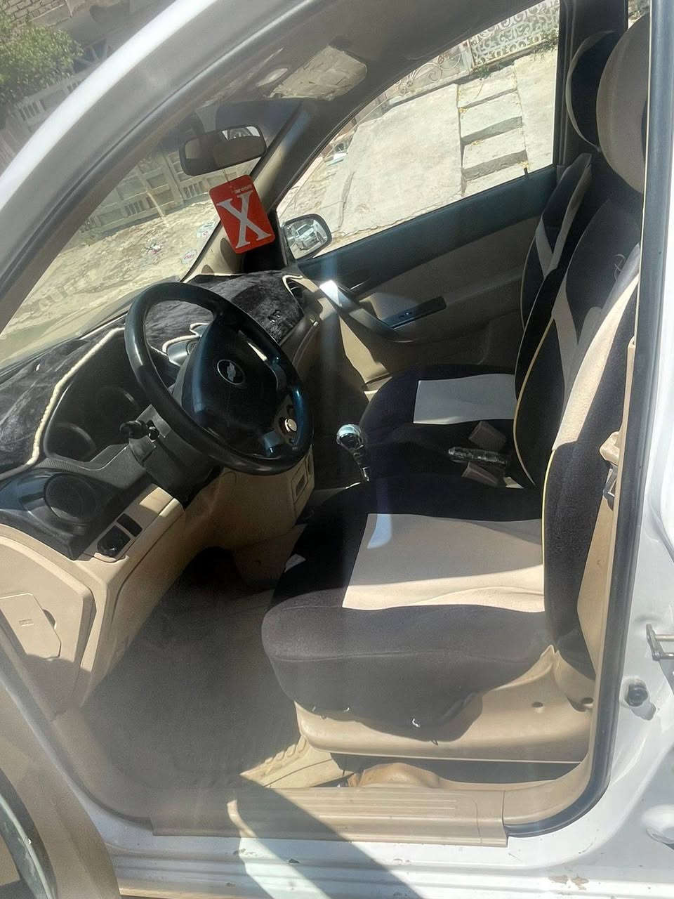 السلام عليكم للبيع افيو ٢٠١١ خليجي فول اوتماتيك رقم انبار انكليزي تحويل مباشر كير مكينه كفاله حداديه كهربائيات تخم تاير باتري كله جديد السياره عليها ادامه كامله عدا التبريد السونار مرفق مع الصور السياره بدون حادث السعر ٦٢ وبيه مجال قليل العنوان بابل الحصوه ***********
