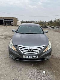 سوناته 2012 تبديل جاملق ليمن وثاني بيه رش  بدون دواخل سياره جاهزه مابي...