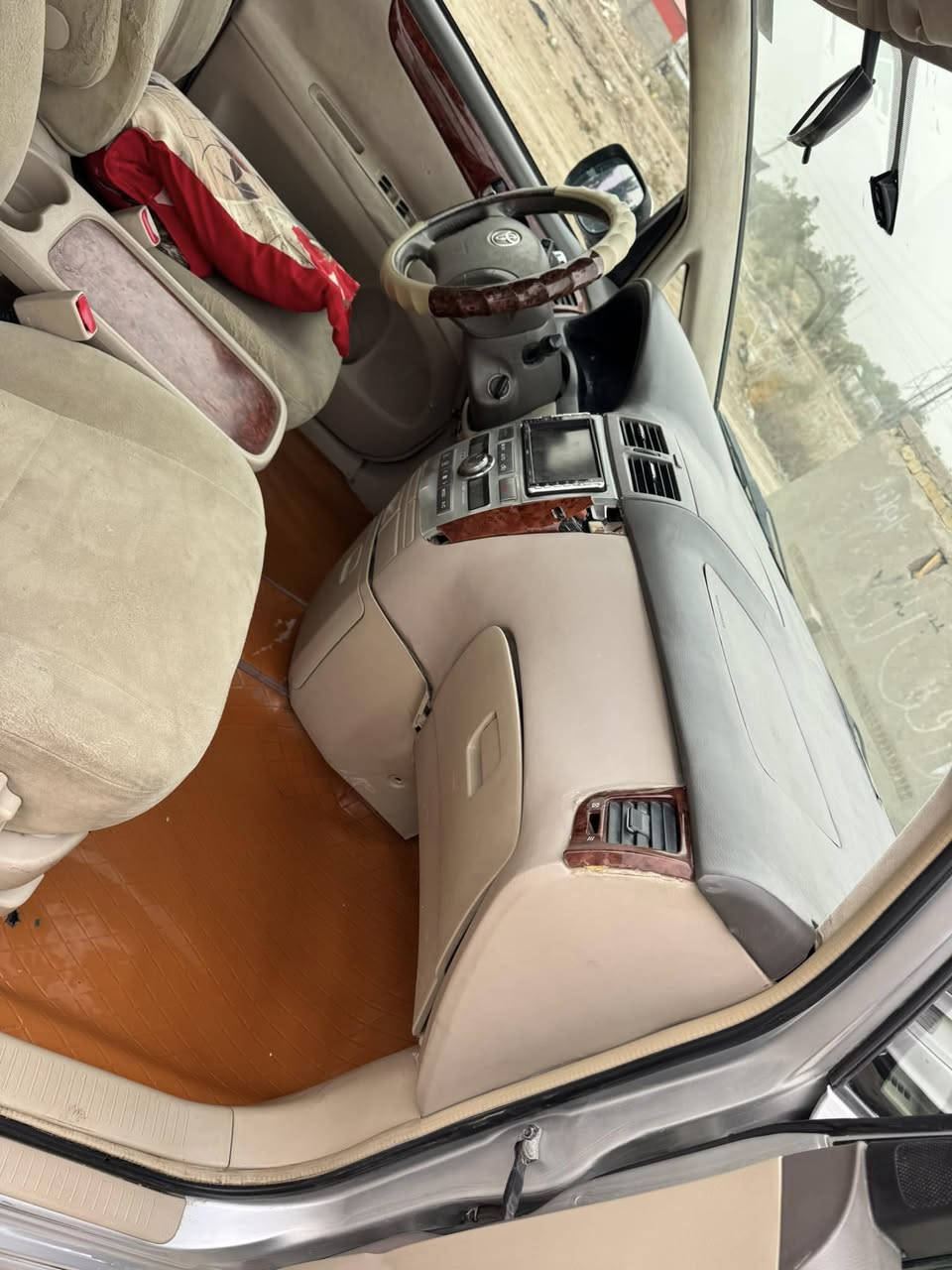 سياره ابصم 2003 للبيع مكفوله فقط باب السايق صبغ قليل  

سعر115  مجال مستعجل ع بيعه 

اتصل ***********
