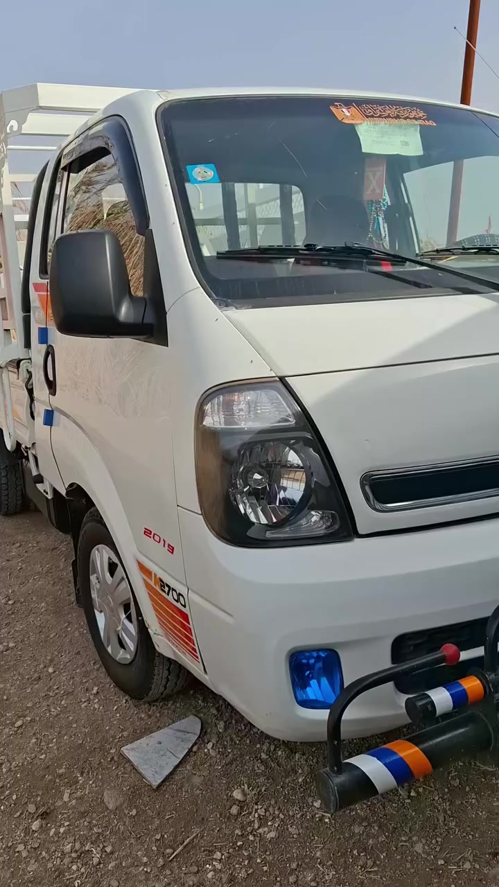 سلام عليكم سياره كيا موديل 2017 مكفوله كفاله عامه للستفسار ***********
