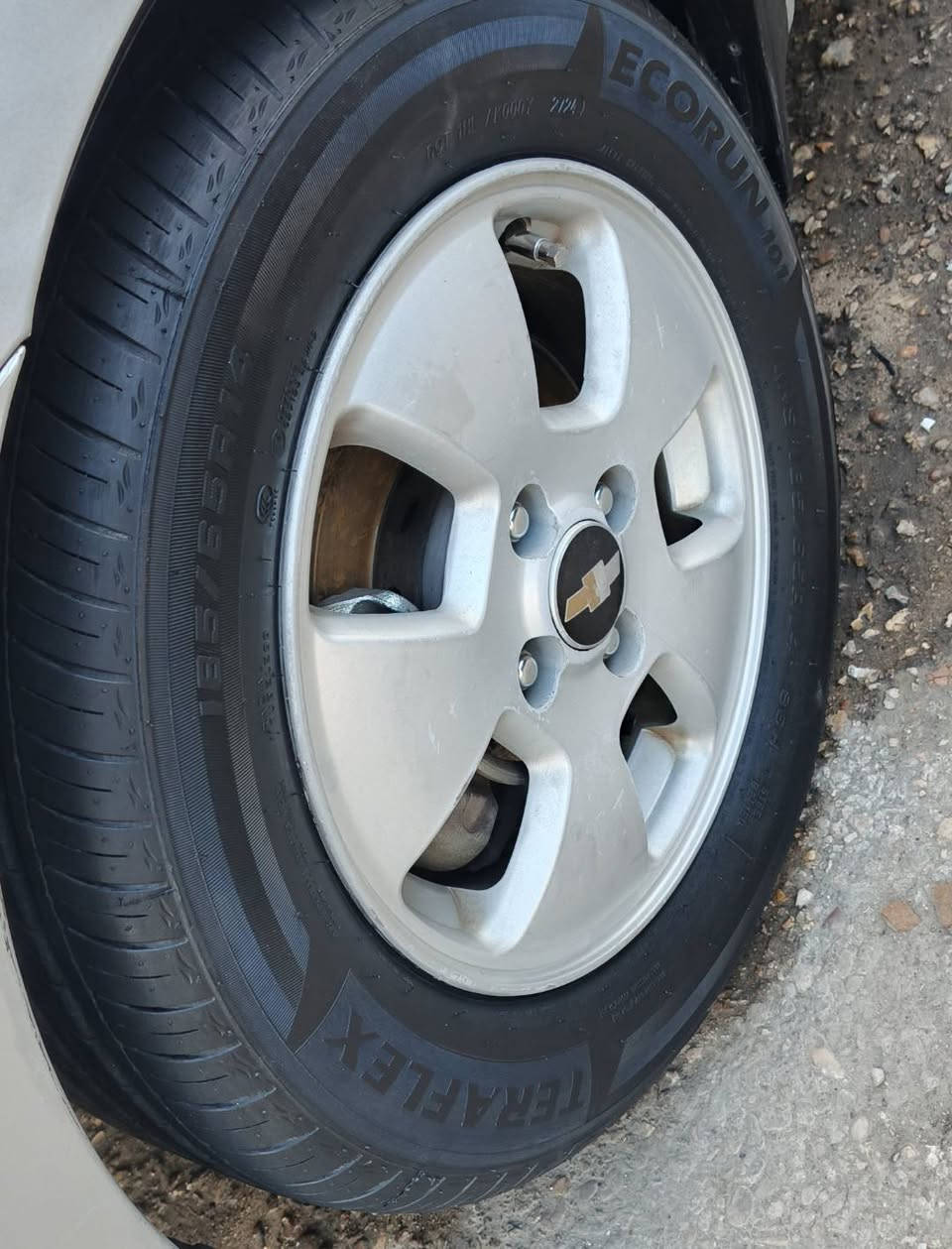 سلام عليكم افيو للبيع موديل 15 رقم اربيل  وارد خليجي محرك 1400 حداديه جديده تخم تاير تبريد كهربائيات ع وظع الشركه لايتات اشاير كله جديد للعلم السياره احلا من الصوره مكان السياره النجف الأشرف السعر المطلوب 88 وبيها مجال للشراي  *********** واتساب انستكرام
