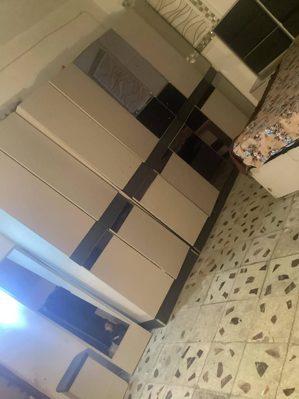 غرفه نوم تركيه خشب ام دي اف مستعمله للبيع مكان شهداء البياع


**إذا كنت صاحب هذا الإعلان وتريد حذفه لأي سبب، رجاءا أرسل رسالة إلى الدعم الفني**