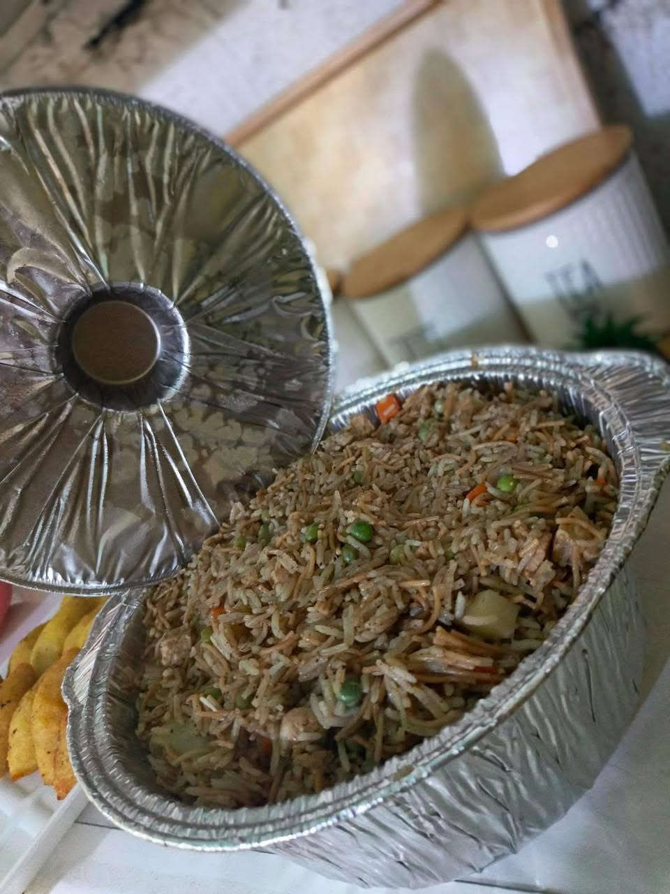 اكلات متنوعة وأسعار مناسبة اكل يوصلكم حار حار وحسب الطلب للطلب واتساب ***********
