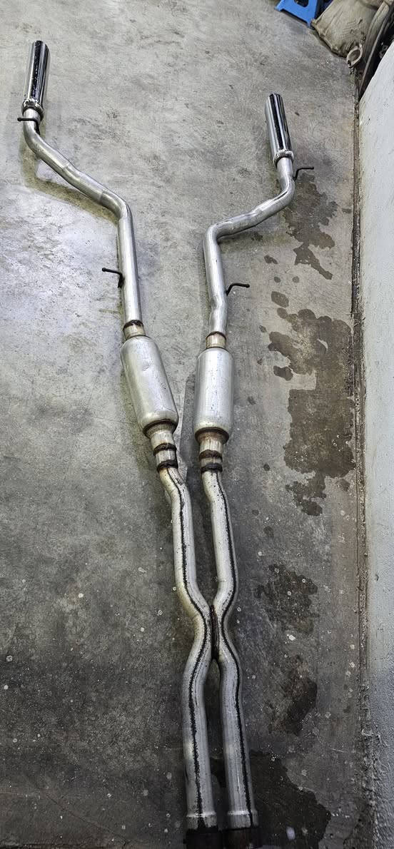 مرحبا شباب
اكزوز بواري تفصال 

يرهم جارجر جالنجر 

سعر ٢٥٠ الف
***********
