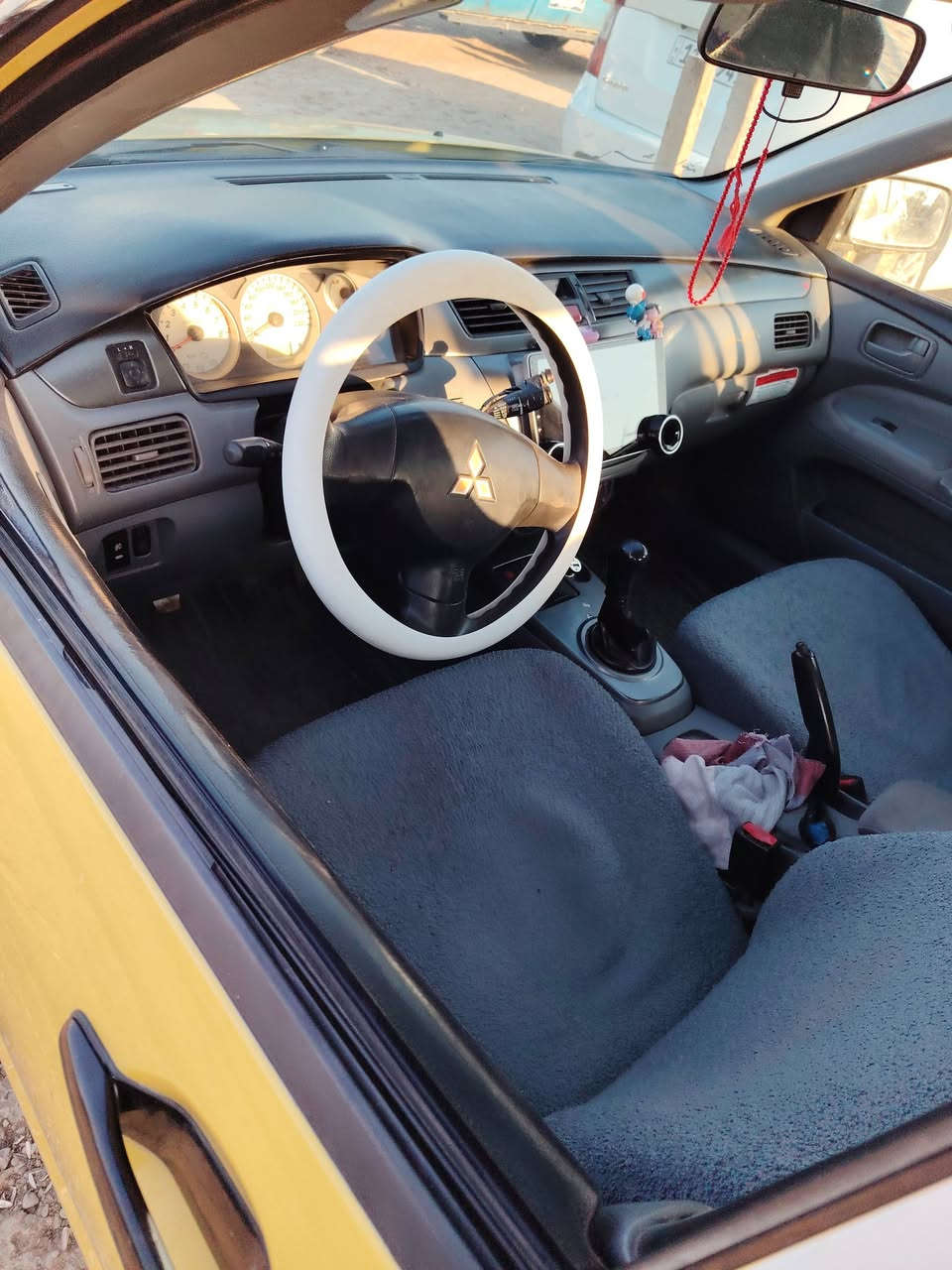 سلام عليكم لانسر مديل 10مكينه 2000السياره كامله مكمله بيهه جامرلغ تبديل ولهلالات مصبوغه السعر 70او بيهه مجال مكانهه اديالئ كنعان الشراي هاذه رقمي ***********
