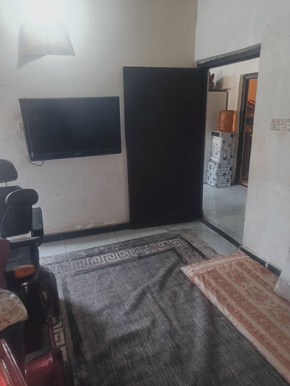 دار للبيع تجاوز منطقة الدوره ابو دشير شارع الزيتون هول ومطبخ وغرفتين وصحيات سيراميك والارض بورسلين والسقف سندويش وسقوف ثانويه الدار تجاوز على تبليط ومجاري وماء اساله حاله حال الطابو هاتف *********** بي واتساب
