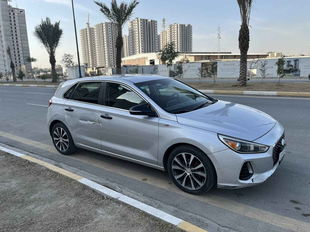 النترا هاج باك ٢٠١٨  محرك ٢٠٠٠ جي تي 
بدون صبغ 
رقم بغداد الدولي تحويل مباشر 
مبيها اي نقص 

تحكم ستيرن / تحكم مري/ شاشة كبيرة لمس/كامرة دوارة/ ويل كاب / نظام ABS/ نظام ايكو اقتصادي/ مانع انزلاق/
————————-
مكانها بغداد /الجهاد /مجمع النسيم  
السعر دفتر و خمس اوراق (١٠٥$)
***********
