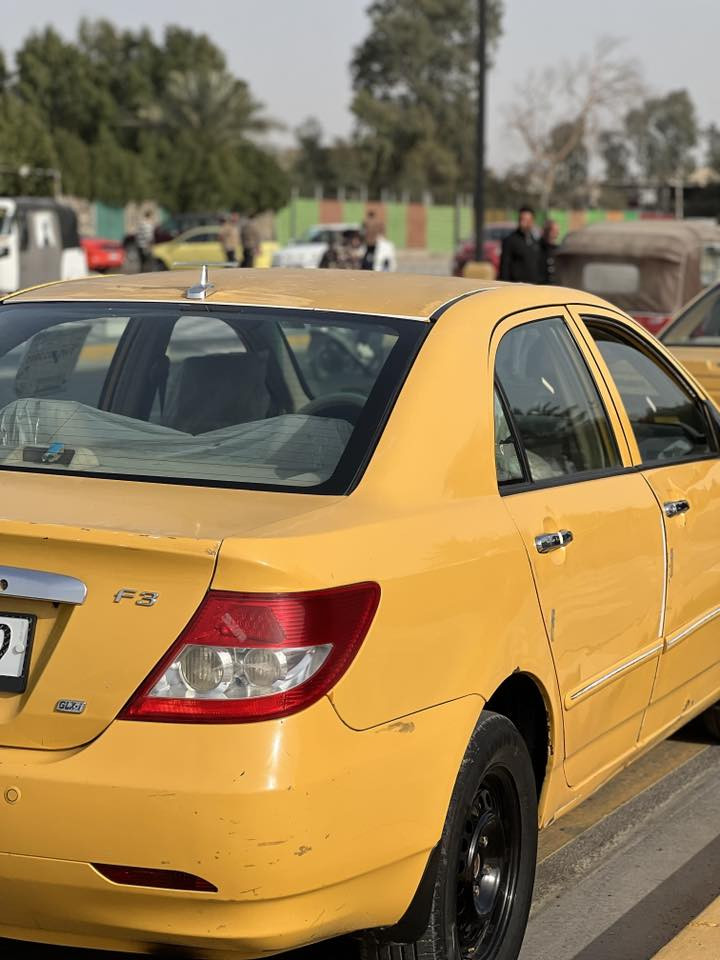 السلام عليكم شباب بي واي دي F3  موديل 11 بيها ملاحضات قليله ومكينة تبخر. 
بأسمي  شرط التحويل 
عارضها 40 وبيها مجال بسيط 

رقم الهاتف ***********
