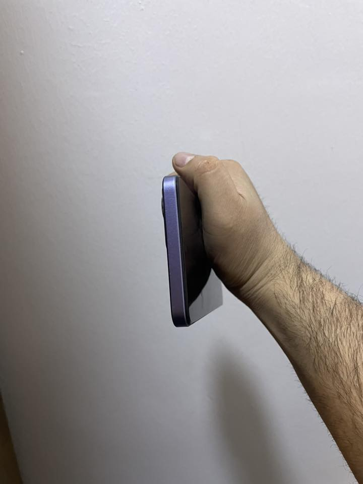 ريلمي 
C75X
مستعمل شي قليل 
ذاكرة 256
قفل من الاخير 
170 قفل قفل 
مكاني ايسر سايدين البحرين 
***********
عجبك تعال هلا بيك ماعجبك لاتكسر بحلال الناس 
اغراضو كاملا
