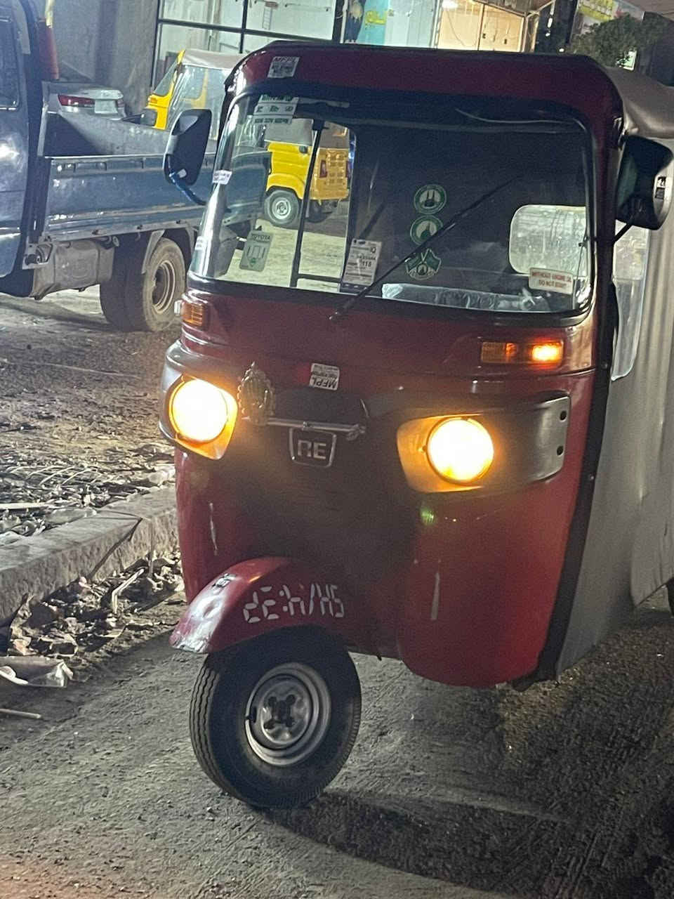 سلام عليكم تكتك للبيع ١٨ شهر ١١كامله كبل للشارع ٧وراق اصليه شرط ترقيم مصبوغه جماليه صبغه حلو مابين ابد ماتصر عليه الف دينار مدينه الصدر تفاصيل داخل المقطع لادكلي شبيه مابيه ***********
