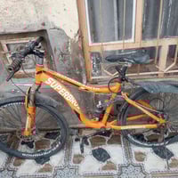 بابيسكل • يحتاج چوبين • الرمادي