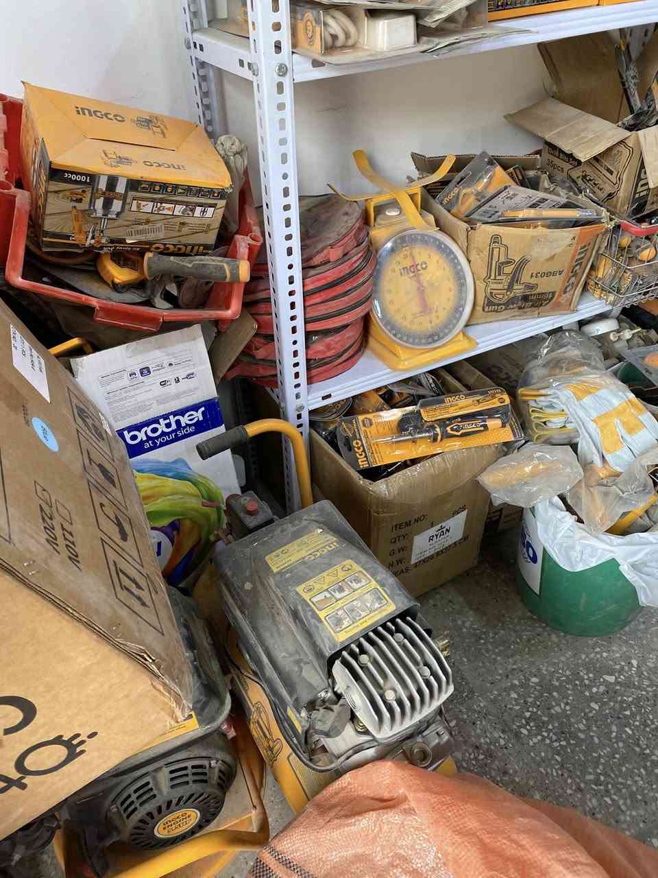 مواد انجيكو تصفية محل 
للبيع شلعة كامله 
ب ١٨٠ ماادة مختلفة 

وياهن ٤ عارضات انجيكو 
كلهن رايدهن ب خمس ملايين ونصف 

بدون رفوف 
العنوان نجف حي المكرمه

***********
***********
