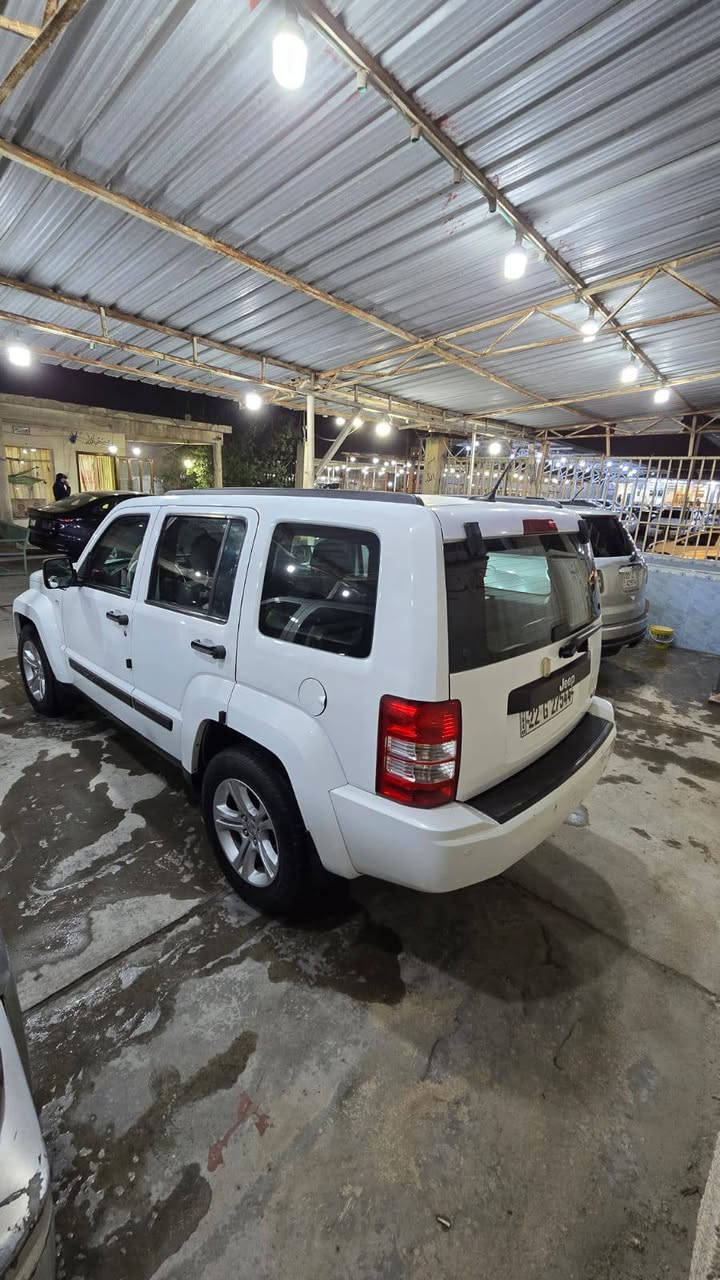 جيب ليبرتي موديل 2012
خـلـيـجـي شركة نيڤا كفاله عامه 
فول مواصفات فتحه سقف تحكم ستيرن كروز سرعه فور ويل اوتو شاشه جبيره قلاب سماعه دمام 
كامره خلفيه حساسات قماره شامو داخل نضيف 100٪ سياره على وضع شركه مابيها نقص ابد محرك وكير وحداديه وتخم تاير جديد نصبتها احله من صور رقم اربيل دولي جديد هزه جديده تحويل وكاله حاضر مكان السياره البصرة 
السعر 120 وبيها مجال للشراي


**إذا كنت صاحب هذا الإعلان وتريد حذفه لأي سبب، رجاءا أرسل رسالة إلى الدعم الفني**