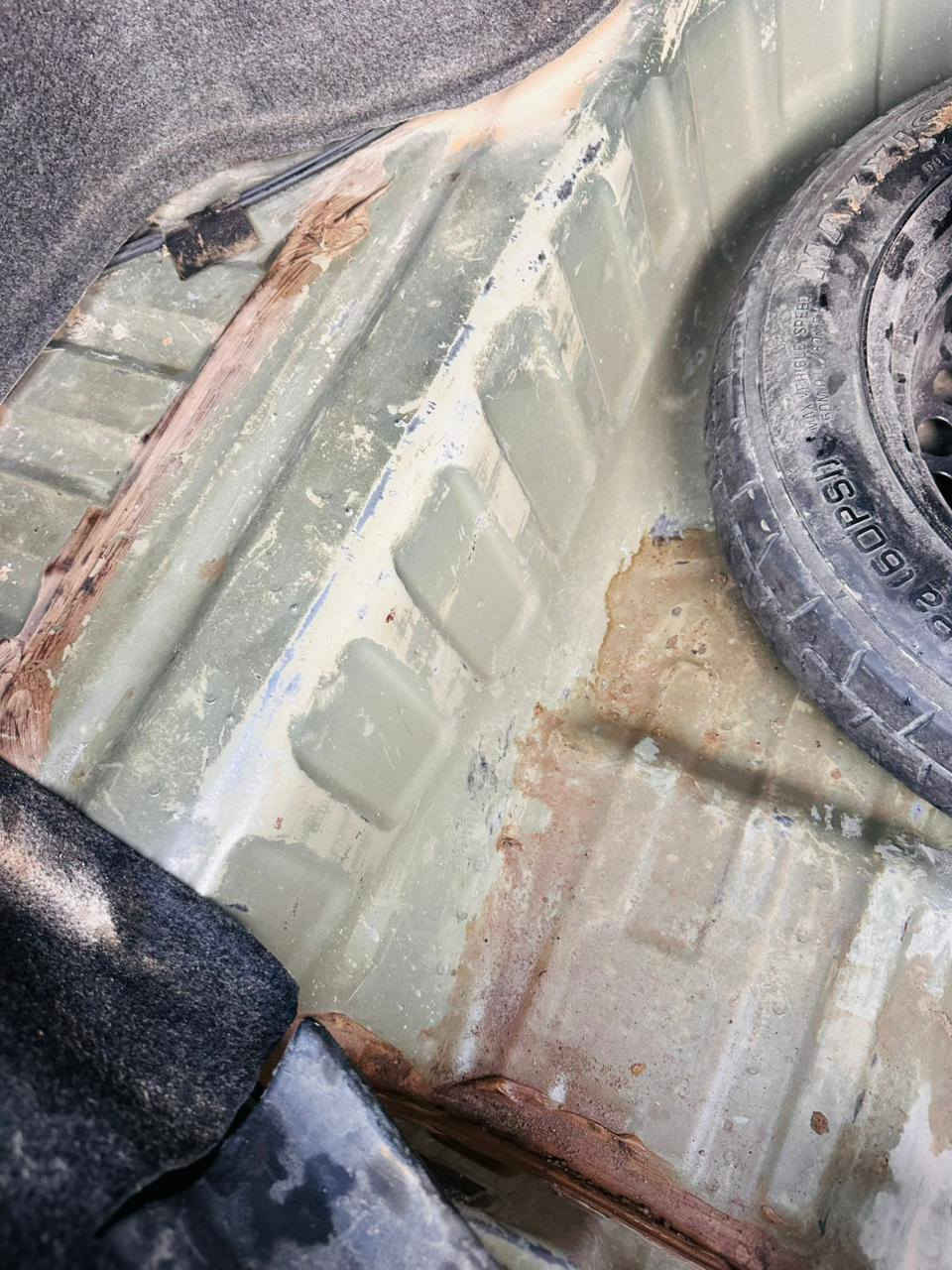 السلام عليكم
السعر 82 

السياره نيسان فيرسه 2017 امريكي 

ماشيه 100 الف حقيقي 

رقم اربيل شرط التحويل والغرامات 

محرك گير بل شرط 

صدر امامي خلفي كلو جديد 

كهربائياتهه كلهه شغاله 

تايرات جدد 

سياره بيهه صبغ  3 قطع  اماميه بنيد جاملغات 2( يوجد دواخل خفيفه بدون گص )

مكان السياره صلاح الدين العلم 

السعر 82 وبيهه مجال 

اي استفسار اتصل بل رقم 

*********** 

وحياكم الله 

ملاحضه. ( بيع نقد فقط لا وعده ولا قسط )
