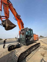 هيتاشي ZX210-5B • ٢٠١٤ • أربيل شارع كركوك