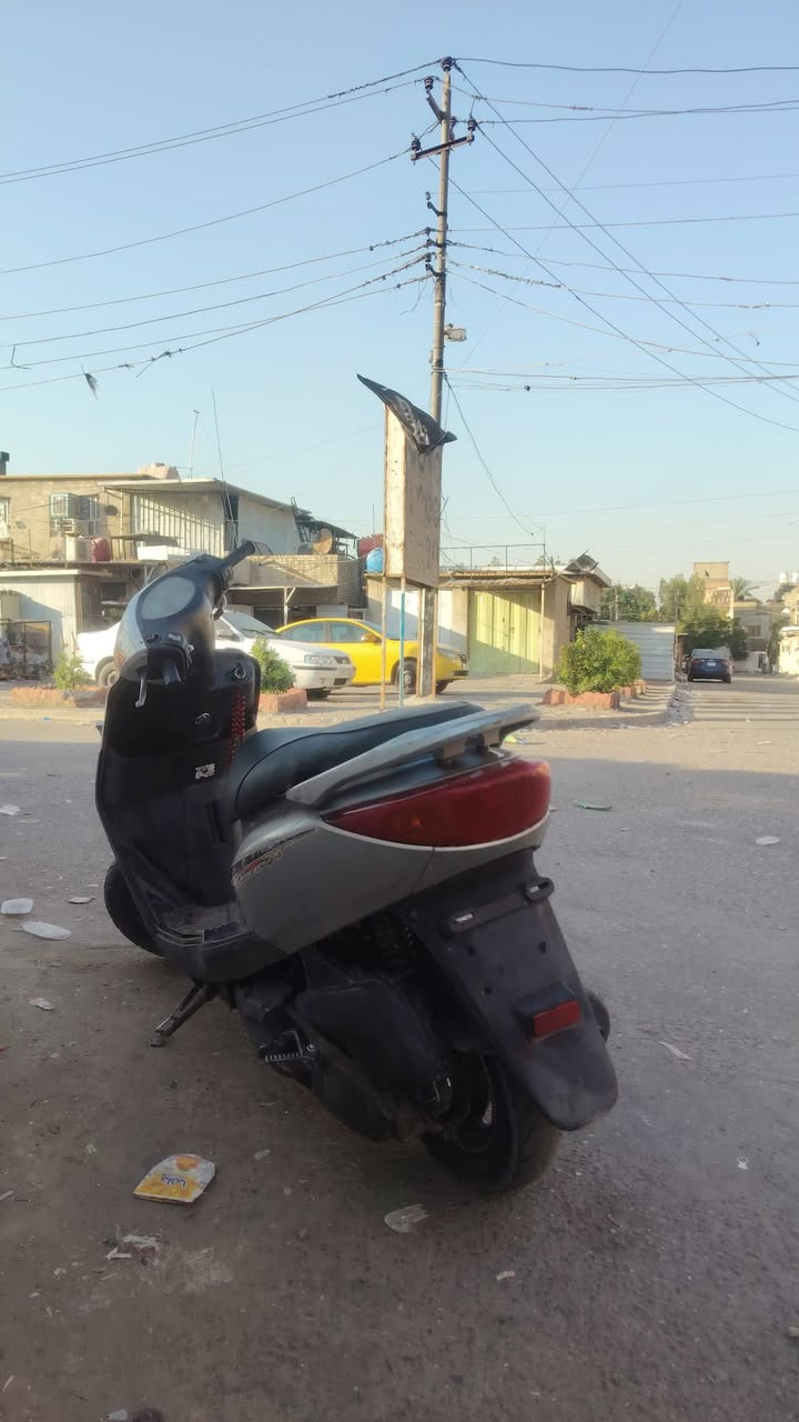 بريز للبيع
تشغيل سلف هندر كهربائيات كلها شغالة اشاير لايت كفرات بلادية محرك بلادي مكاني بغداد البلديات 
السعر 600وبيها مجال مكاني بغداد البلديات 
***********
