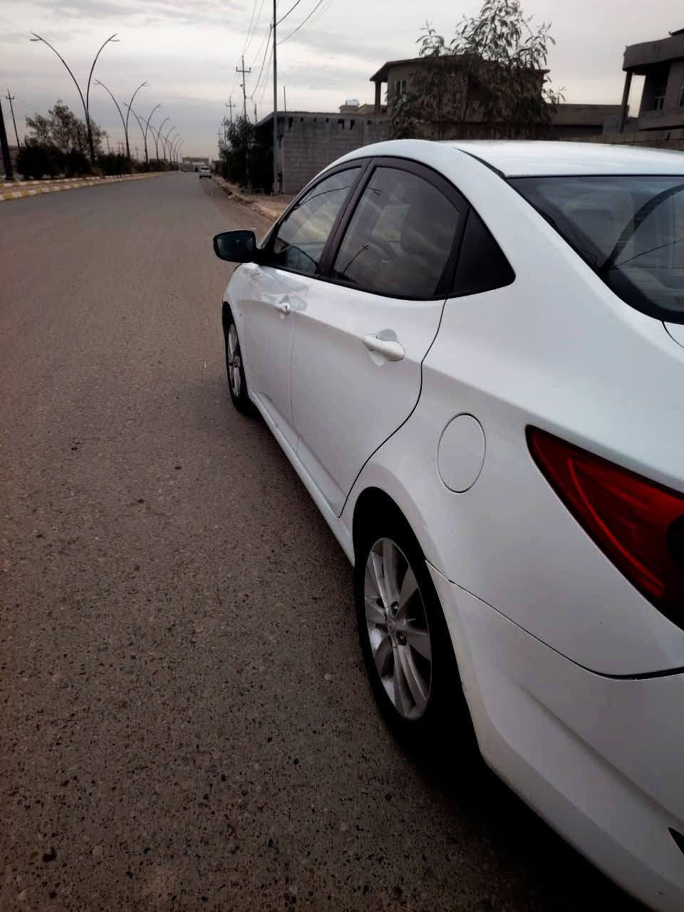 السلام عليكم
مكلف بالنشر 

#اكسنت_للبيع_2011_محرك_مامفتوح
فقط جاملق سكن بارد 
جاملق امامي سائق بارد
باب امامي سائق بارد 
صبغ قليل بالباب الخلفي والسكن لايتجاوز الشبر مثل ما موضح بالصوره
السعر 93 

للاستفسار أكثر الاتصال على الرقم 

‏‪0780 794 7318‬‏
