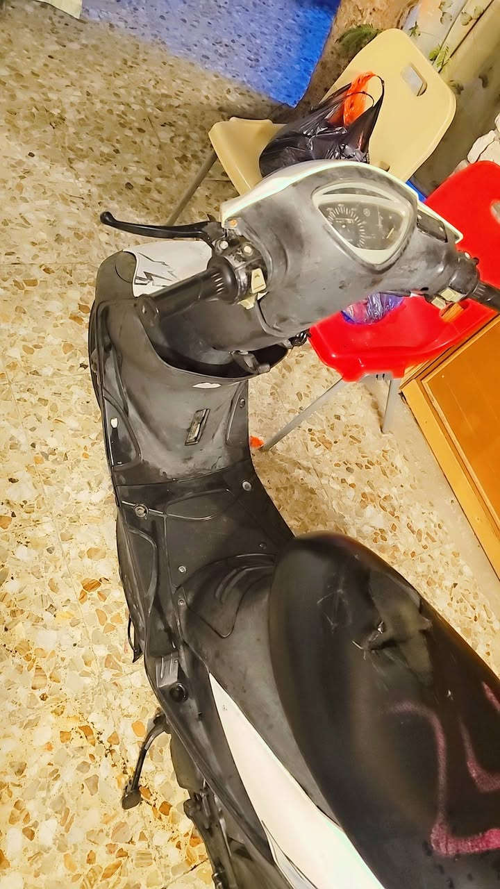 دراجة ماكس عدله بلاديه مكينه مامفتوحه بوشه ٤٩ كلهه شغاله نكره سلف اشاير لايت دراجه مكينه ناعمه شلعه دراجه كلهه شغاله من الطول لطول السعر ٥٧٥ البصرة شارع تموز ***********
