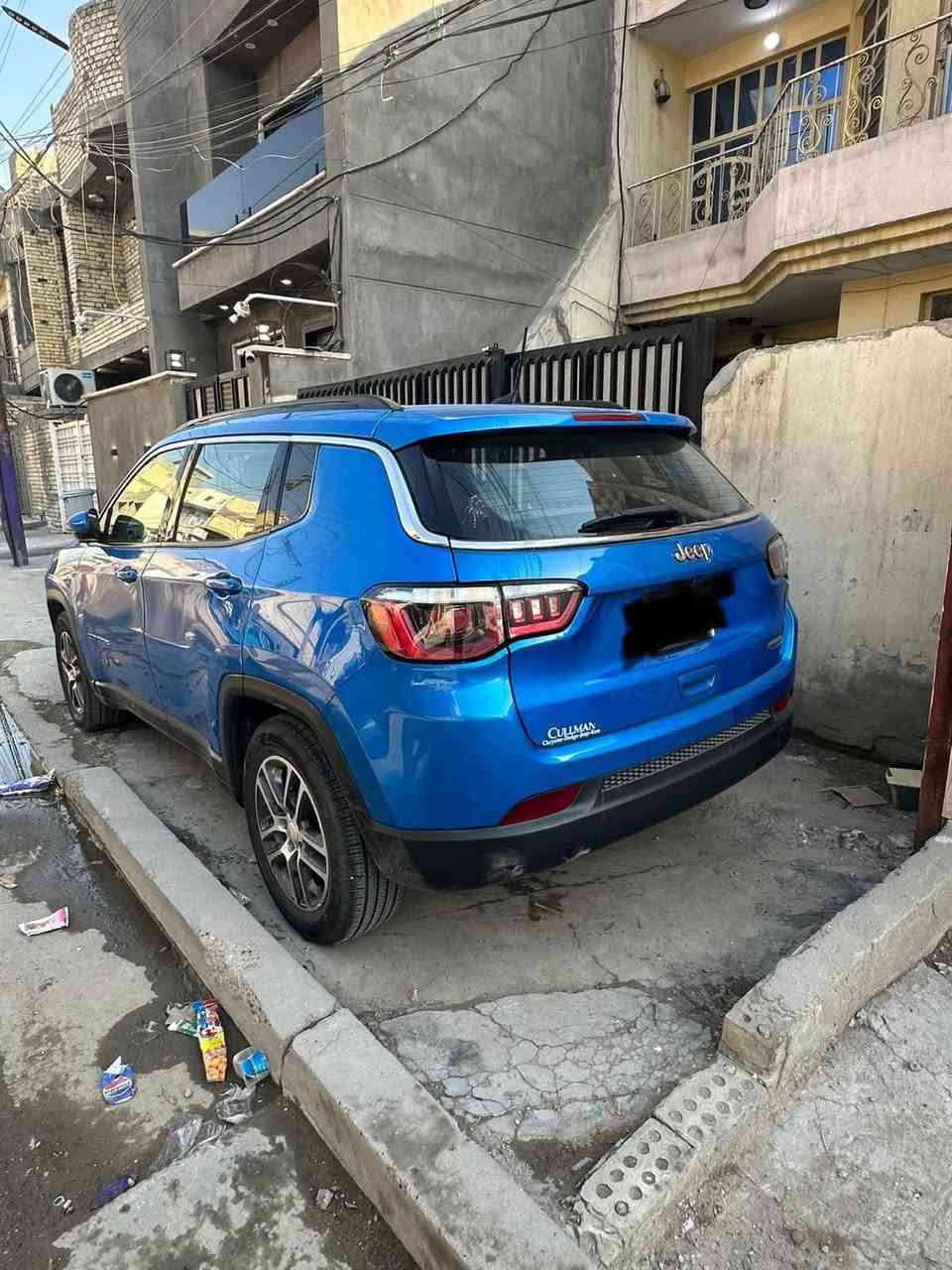 للبيع جيب كومباس
2018
كلين تايتل
بيهة طخة خفيفة باب خلفي مصلح بارد
بيهة تبديل محرك طابوكة
ماشية 190 الف 
محرك كير صدر تبريد مكفولات
السيارة فول مواصفات بس قمارة حديد
السعر 120 وبيهة مجال حك الجية
رقم الماني 
سنوية ساقطة
للاستفسار الاتصال واتساب فقط 
***********
