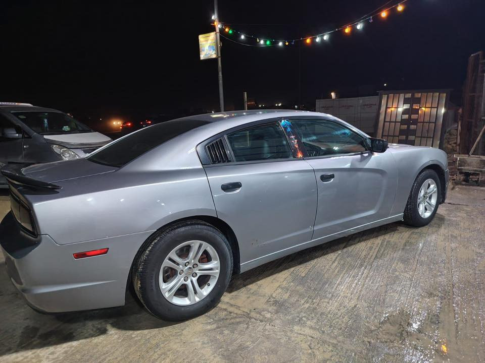للبيع Dodge Charger 2014 وارد أمريكي  
محرك 6 سلندر 3.6  
شاشة رقمية  
مكينة وگير مكفولات
داخلية مرتبة
تبريد وشاصي مكفولات  
كشنات جلد 
مصبوغه حزام بسبب الجرد فقط ع الفحص
حادثها دعاميه اماميه مواصل للداخل 
السياره تاخذها مصفره
ب اسمي وتحويل بنفس اليوم
السعر 138ورقه بي مجال بسيط للجية
الموقع: بغداد الدورة
للاستفسار اكثر فقط عن طريق الرقم مامتواجد ع الفيس  ***********
