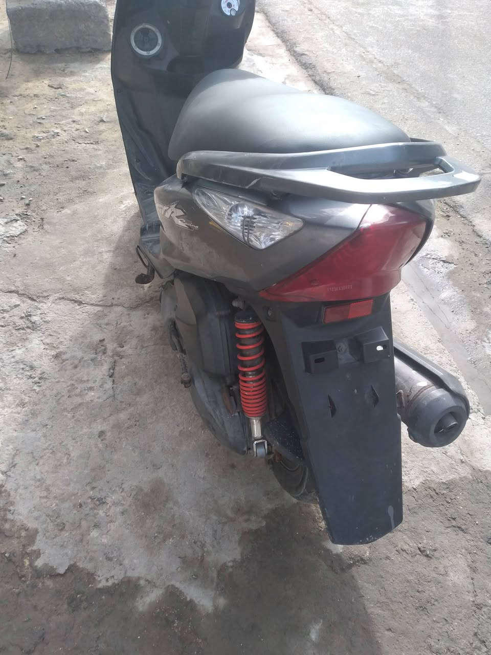 سلام عليكم ثعلب نضيفه محرك كلجات سلف هندر حلوه جاهزه كلها ختم واحد سعر 550 او بيها مجال اتصل ودلل مكاني بغداد الحبيبه قرب وليد ابو الكص ***********
