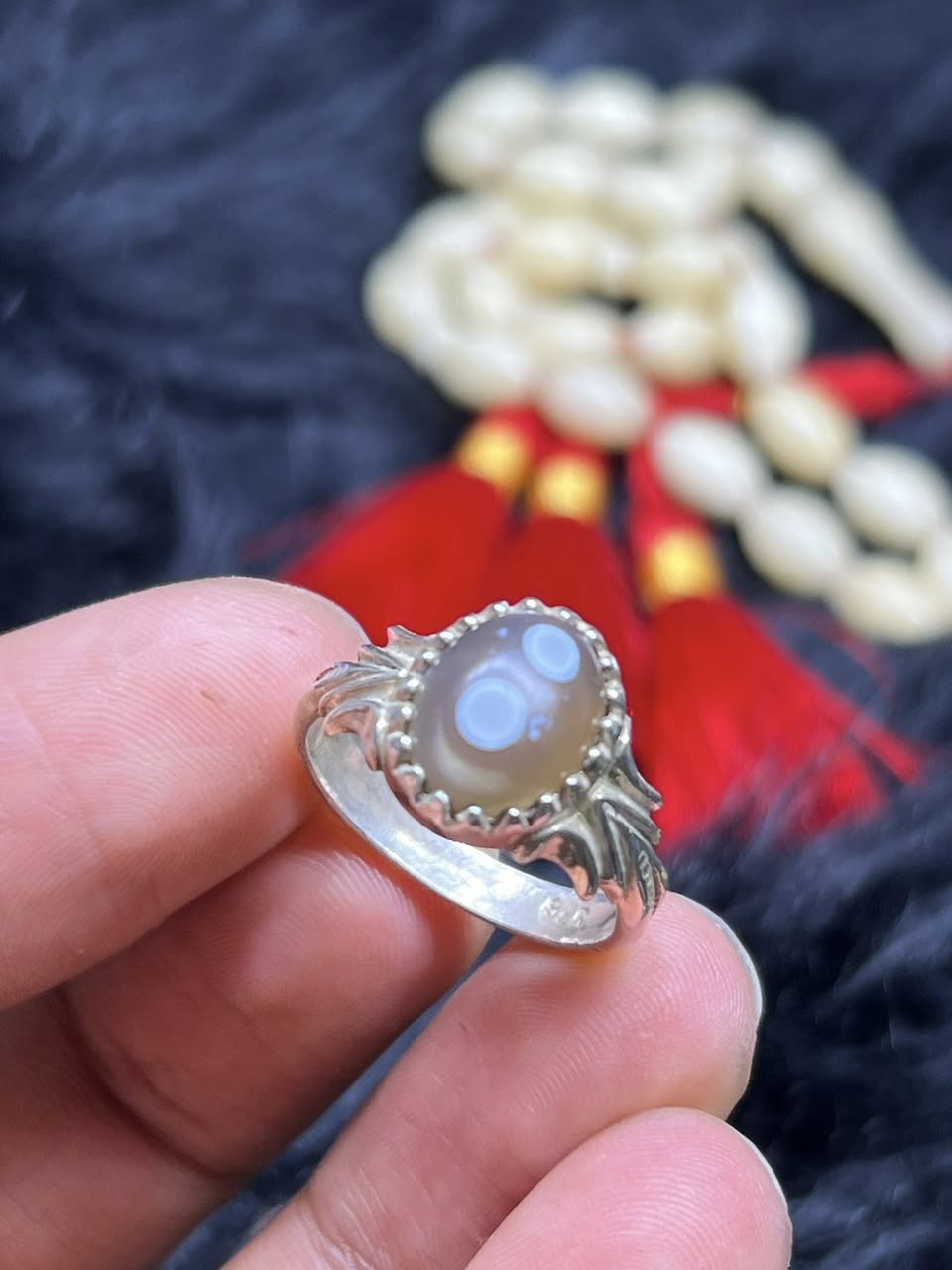 خاتم سليماني عينين
فضة925

الشراي***********

المكان بغداد حي اور
