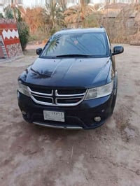 دوج جورني مديل 2012 السعر 117بيها مجال مرواس حسب القناعه بيها 2قطع صبغ...