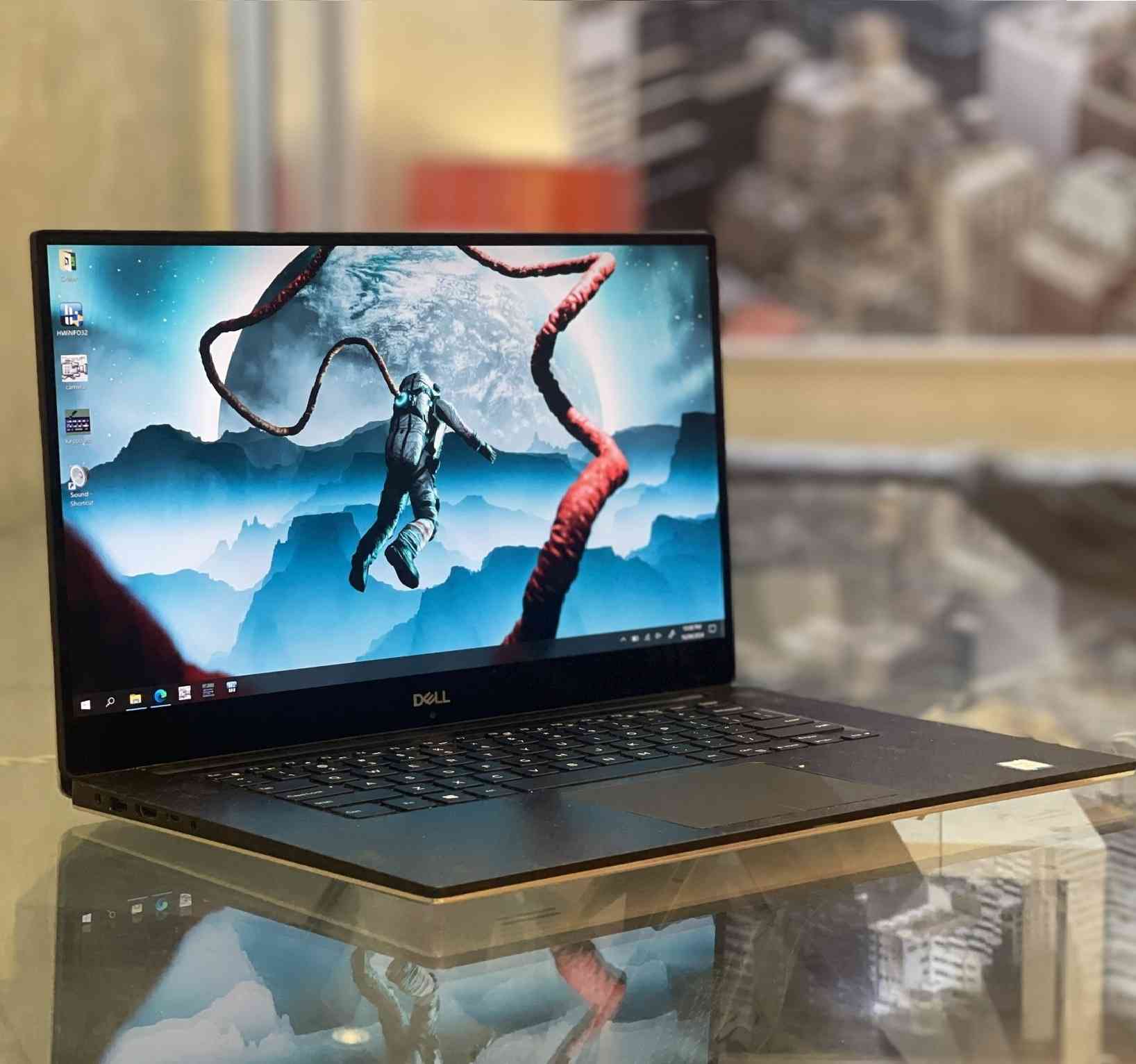 الأشيك والأقوى والأخف في فئة الديل (الوورك ستيشن)❤️🔥 

لابتوب سلم Dell Precision 5540 

المحتاج العاب قوية و شغل ثقيل و شكل أنيق و وزن خفيف .. ديل حققت المعادلة في هذا اللابتوب المميز.

#أقوى_معالج كور i9 / جيل 9 / أعلى فئة H المُصمّمة للإلعاب والتصاميم

(شكد قوي كور i7 فئة H .. تخيل كور i9 فئة H شلونه؟) صاروخ بمعنى الكلمة، ويفتحلك الألعاب والبرامج الثقيلة بكل سرعة وسلاسة بدون أي تقطيع.

رام 16 كيكا DDR4 

هارد 512 نوع SSD - NVMe (أسرع من SSD العادي إللي هو أصلاً سريع)!!

#كارتين_شاشة

كارت شاشة داخلي Intel UHD Graphics حجم 8 كيكا 

كارت شاشة خارجي NVIDIA Quadro T2000 (فئة GDDR5 أقوى و أعلى فئة بالكوادرو) حجم 4 كيكا 

شاشة كبيرة 15.6 Full HD (بيها تشبع لوني قوي + حوافها سلم)

تحتوي على منفذ تايب سي (  ثندربولت ) 

وايفاي 6 

كاميرا FHD 

صوت محيطي رهيب

#برامج_منصبة_باللابتوب:

- الاوفيس كامل

- مجموعة الادوبي 

- برامج مشاهدة افلام ومباريات كرة القدم (شبكتي و سينمانا) 

- مواقع تواصل اجتماعي 

- كيم لوب

- ستيم 

- الاوتوكاد 

#السعر 890 ألف مع #سيت_ملحقات (حقيبة + ماوس + ماوس باد + هدفون + الشاحن)

بغداد حي العدل (توصيل #مجاني بكل العراق)

للتواصل واتساب ***********
