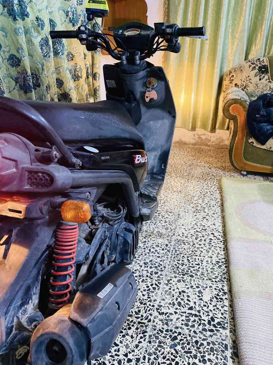 السلام عليكم مرخصه لادمن  دراجه سكنس جبلي قبل شهر نزلت رمبه وما اطلع بيهه هواي للبيع مراسله خاص او *********** سعرها 1500 بيها مجال بسيط اوراق كامله شغل واطلع لشمال مكان ديالى بعقوبه حي المعلمين
