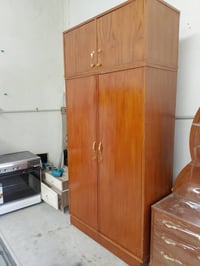 كنتور ملحق منفصل  مستعل ونضيف بابين الطول مترين ونص والعرض متره وعشرين...