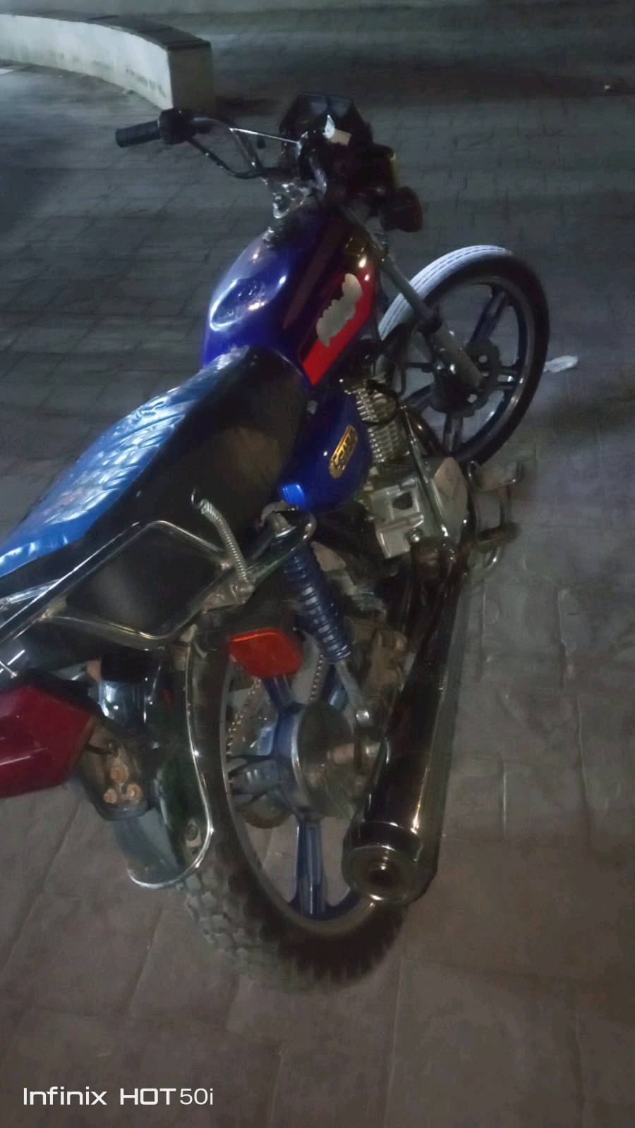 دراجه خير من الله شلعه معدل هندر سلف لا تنقيص دهن ولا تبخير تاخذها بس اترتبها على ذوقك  مكاني بغداد الدوره ابو ادشير والسعر قابل للتفاوض وحياكم الله ❤️