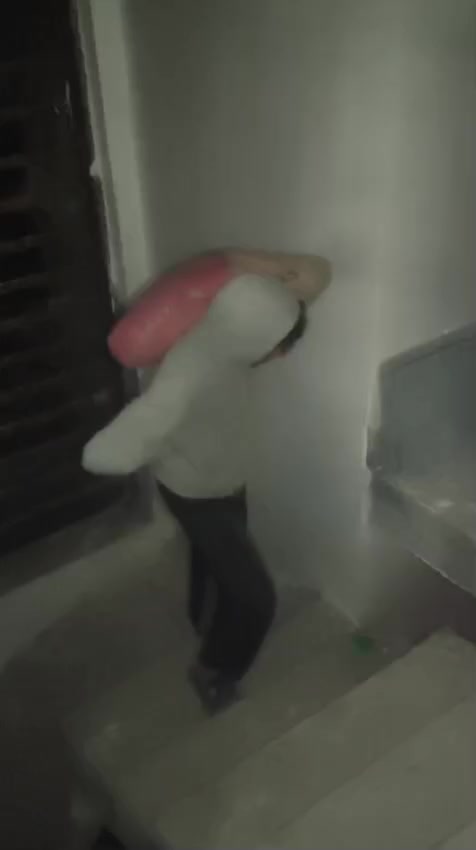 يوجد ونج تصعيد وايضا نعمل على الضهر 
تراب صطح وتصليط 
وايضا تنزيل انقاذ وكافة انواع مواد البناء 
تنضيف وترميم 
نشتغل ليل ونهار 
رمل طابوك جص سبيس حدل 
تنكير لبخ بتلو تزفيت بتلو قلع كاشي 
قلع سيراميك وايضيا صبابه 
قلع اشجار تشيل بيوت ونقل اثاث 
شد وفتح فرف عراقيه او تركيه 
***********
ميسان
