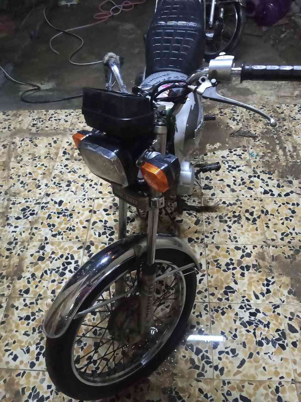 السلام عليكم شباب 
دراجه لبيع موديل 20اوراق اصولي 
كوت شارع النفط 
***********
