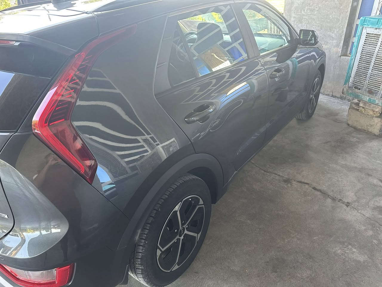 السلام عليكم كيا نيرو موديل 2024جاهزة من كلشي تحويل مباشر السعر 175بيهة مجال السيارة بانزين +شحن وهايبرد ***********
