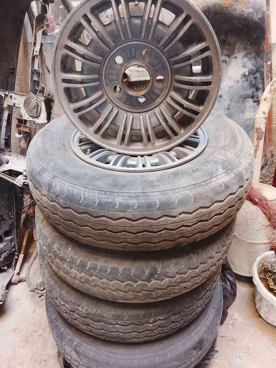 تخم تاير مع ويل حجم 14 مال سوبر السعر 150 العنوان بغداد الدوره نهايت شارع 60 المحل ***********
